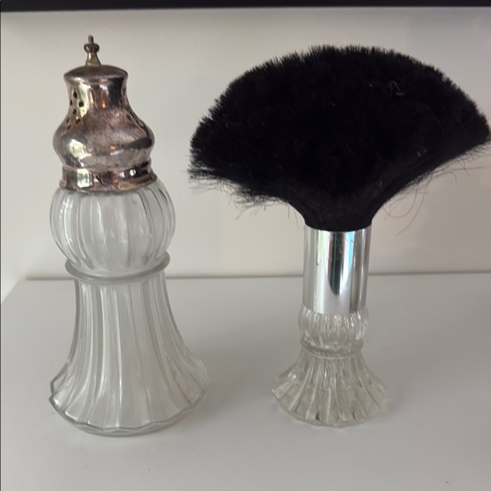 Vintage Lady Primrose Glass Dusting Powder and Brush
